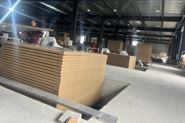 Packaging Workshop Lifting Platform